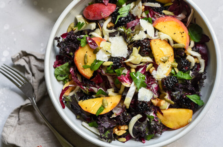Rocket Salad with Blackberry and Apple